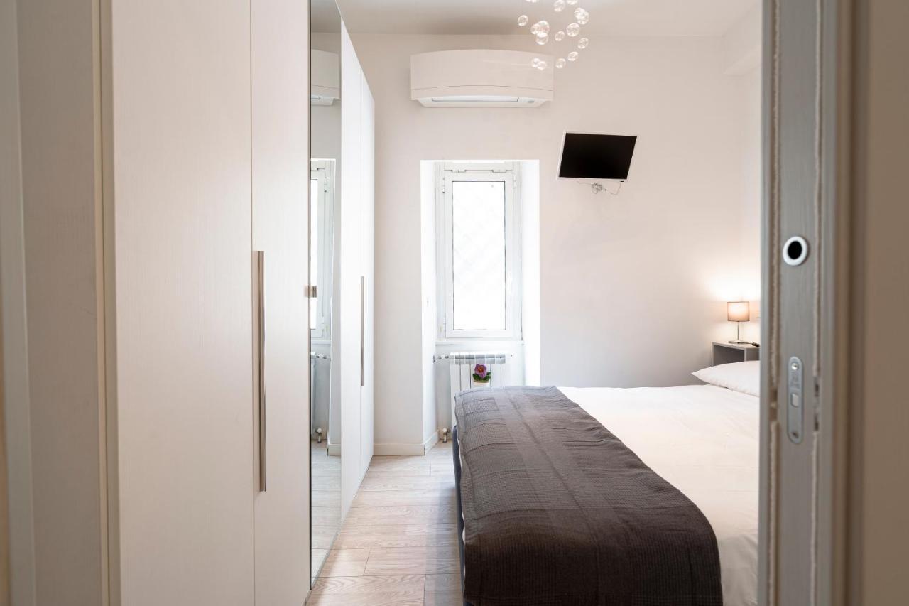Appia Purple Terrace Apartment In روما المظهر الخارجي الصورة